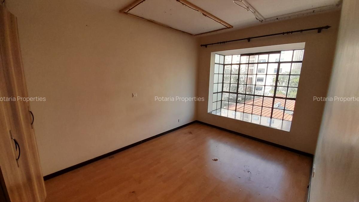 4 Bed Apartment with En Suite in Lavington - 1