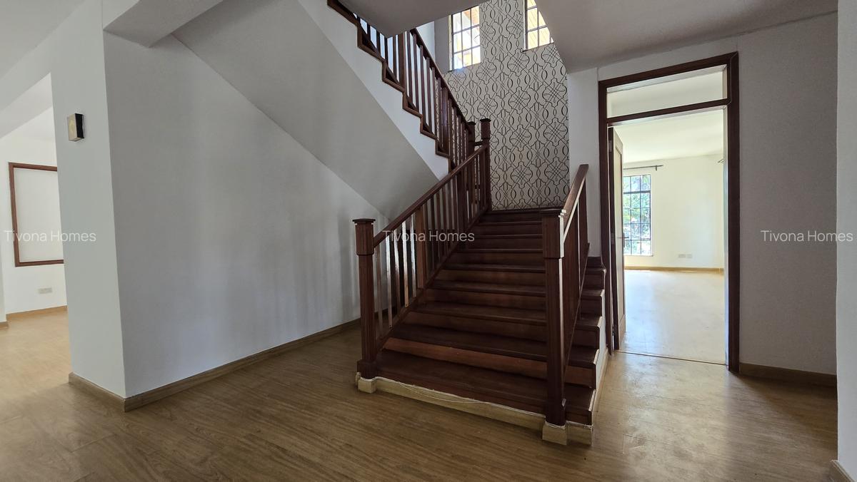 4 Bed House with En Suite in Runda - 19