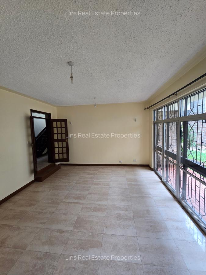 5 Bed Townhouse with En Suite in Lavington - 15