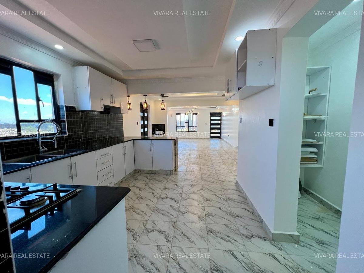 4 Bed Villa with En Suite in Ruiru - 5