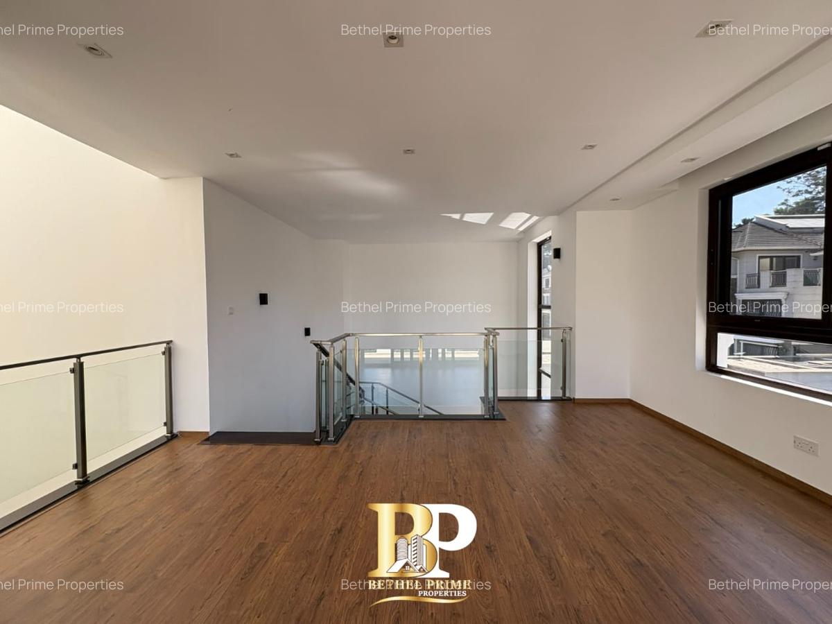 4 Bed Townhouse with En Suite at Peponi Road - 16