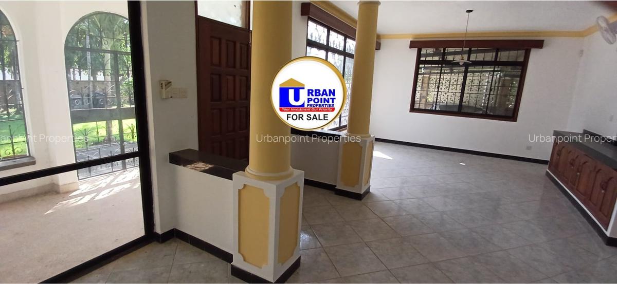 5 Bed House with En Suite in Nyali Area - 4