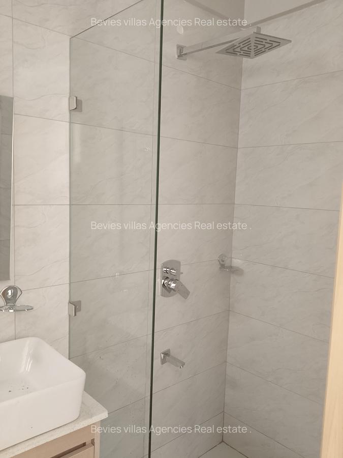 1 Bed Apartment with En Suite at Parklands - 8