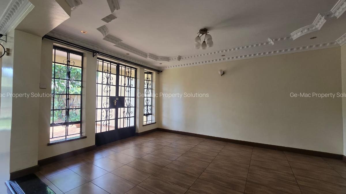 6 Bed Townhouse with En Suite in Lavington - 14