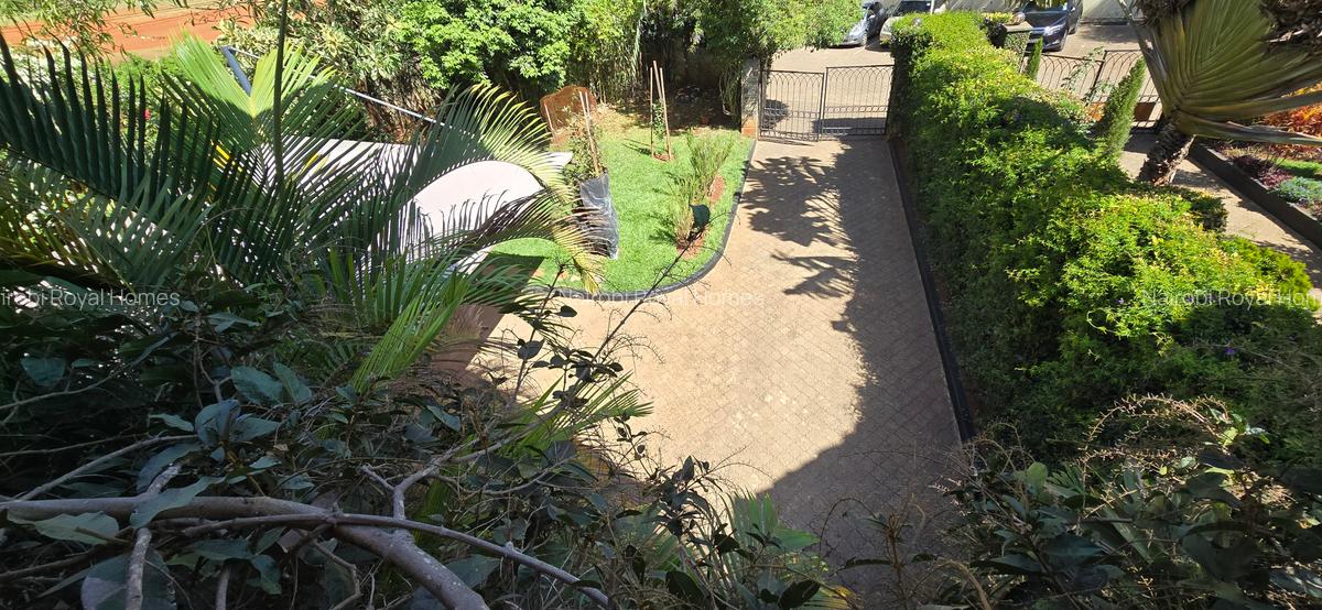 4 Bed Townhouse with En Suite at Lavington Green - 11