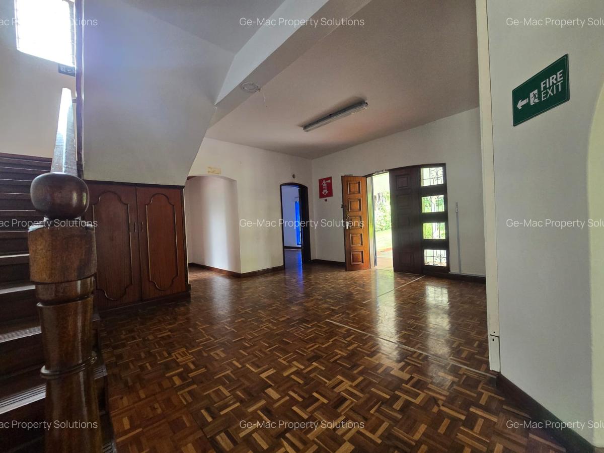 4 Bed House with En Suite in Gigiri - 15