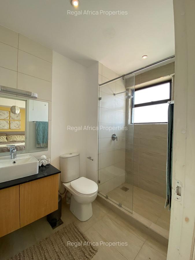 Serviced 2 Bed Apartment with En Suite in Kilimani - 9