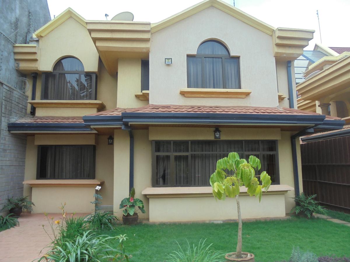 4 Bed Townhouse with En Suite at Benin Drive - 1