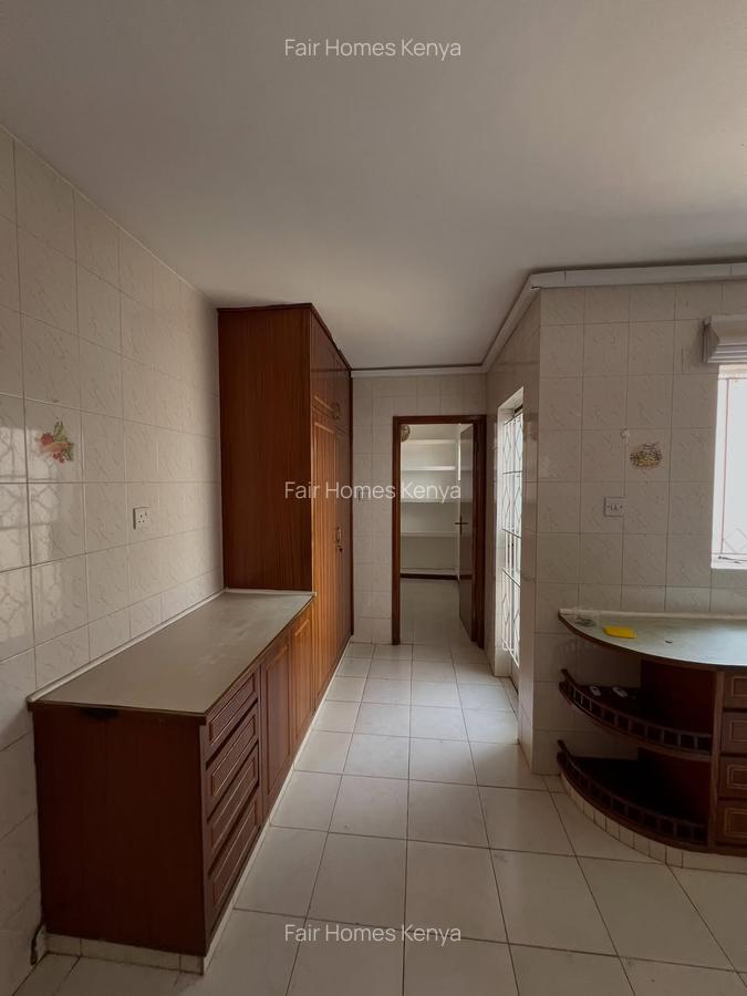 4 Bed Townhouse with En Suite at Lavington Green - 7