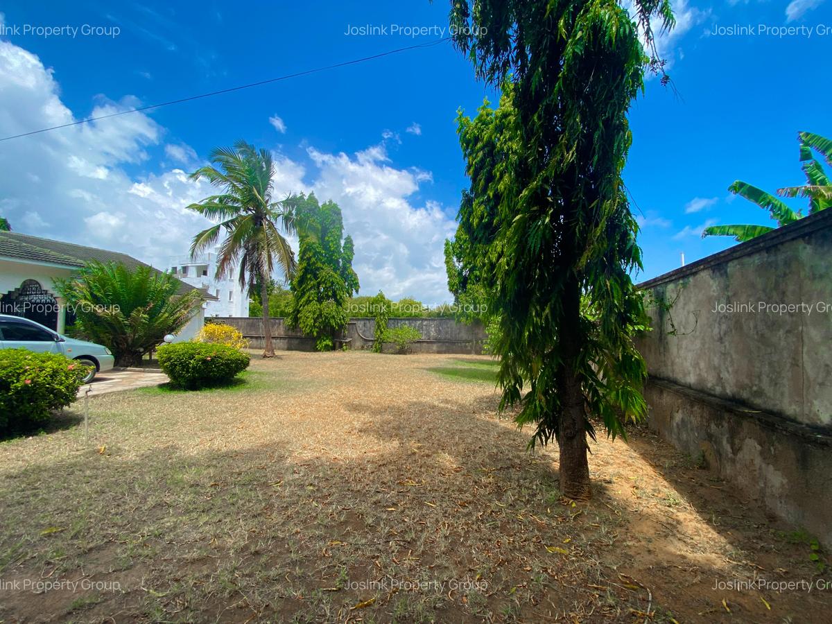 4 Bed Villa with En Suite in Nyali Area - 3