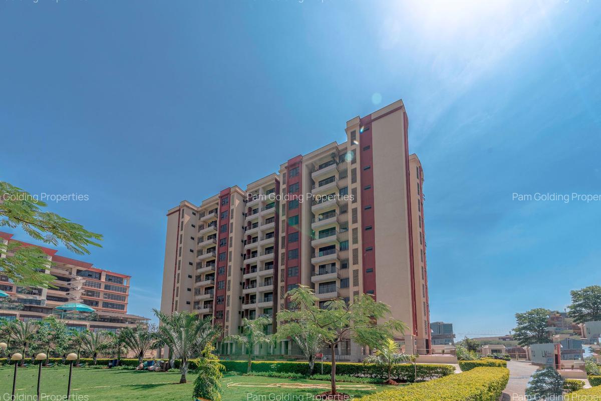 3 Bed Apartment with En Suite at Southpark Road - 1