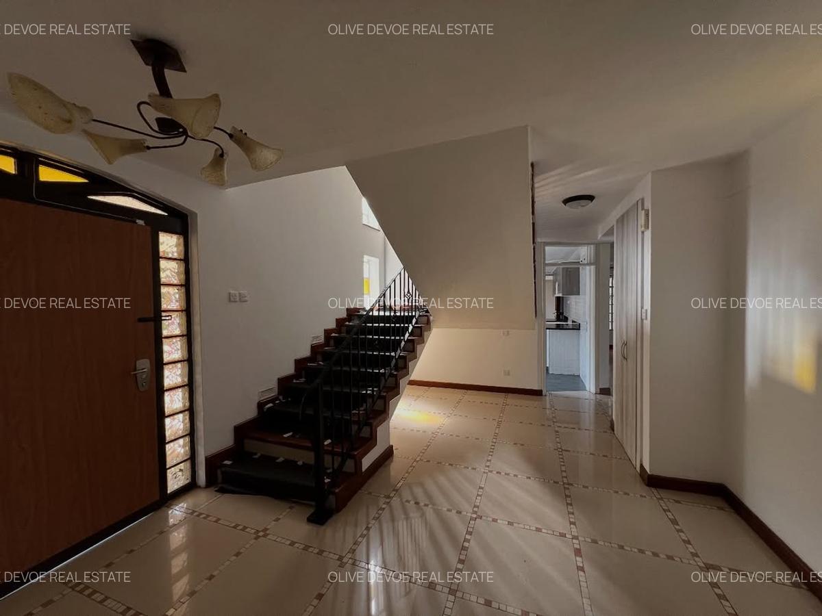 4 Bed House with En Suite in Gigiri - 14