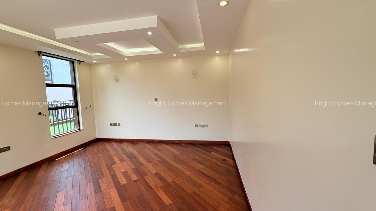 5 Bed Townhouse with En Suite in Kileleshwa - 16
