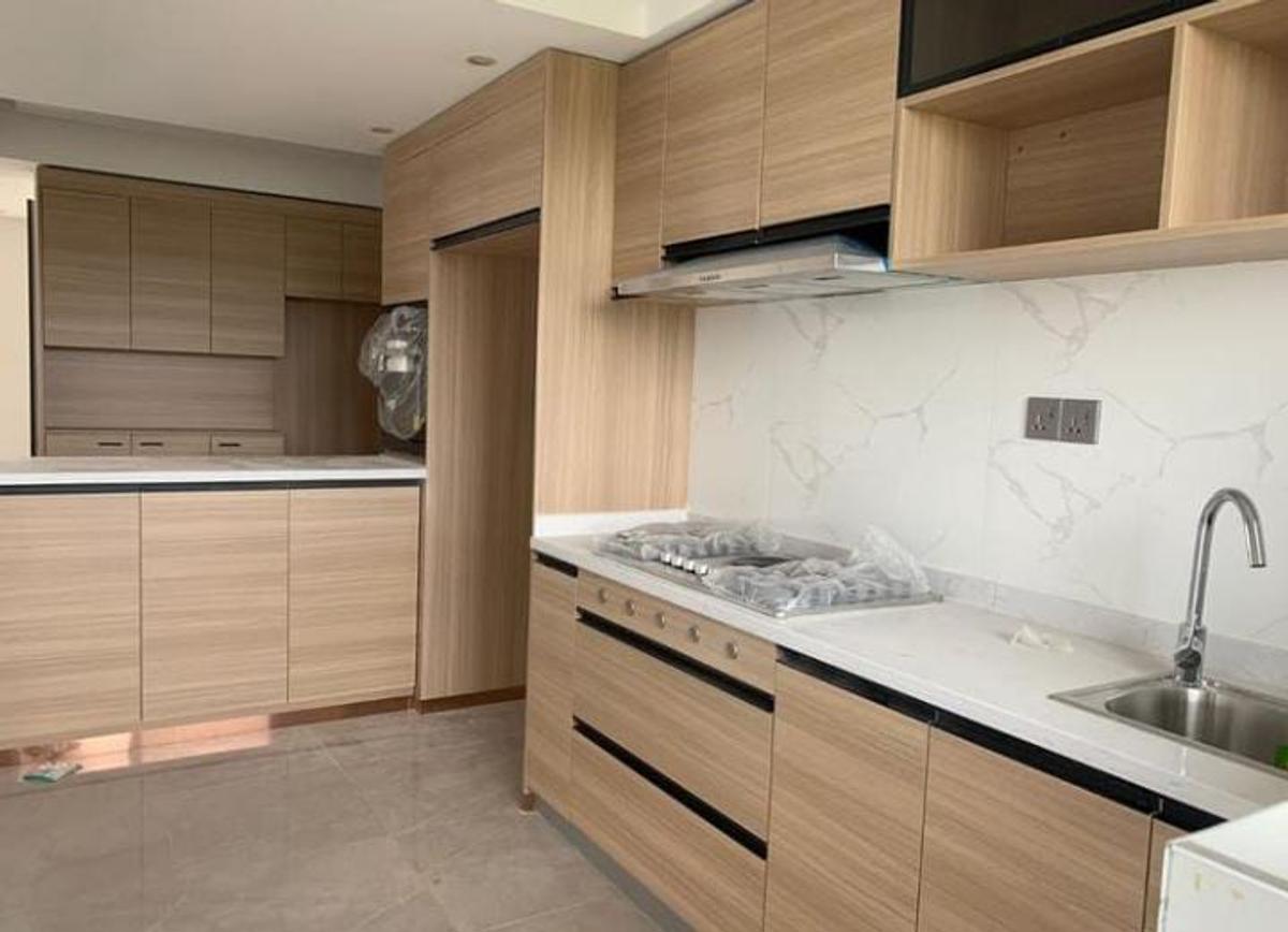 3 Bed Apartment with En Suite in Riverside - 4