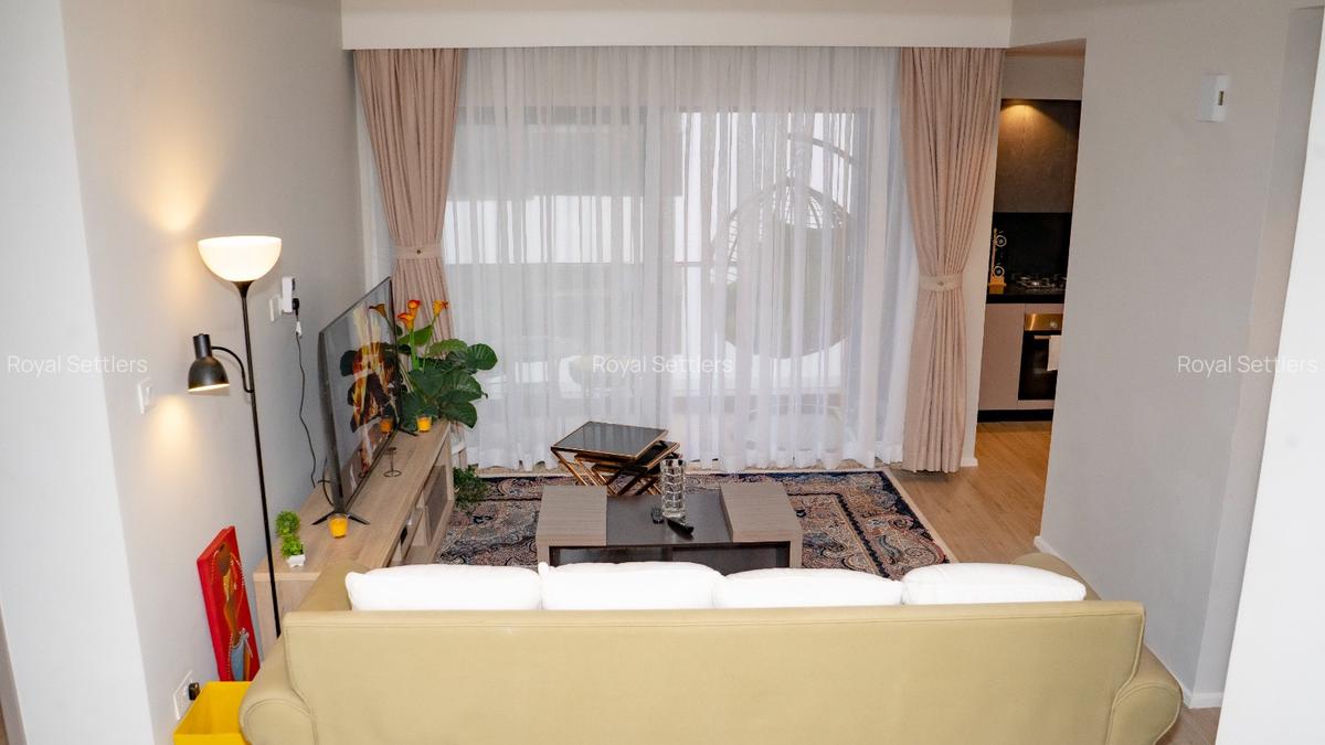 Serviced 2 Bed Apartment with En Suite at Red Hill - 11