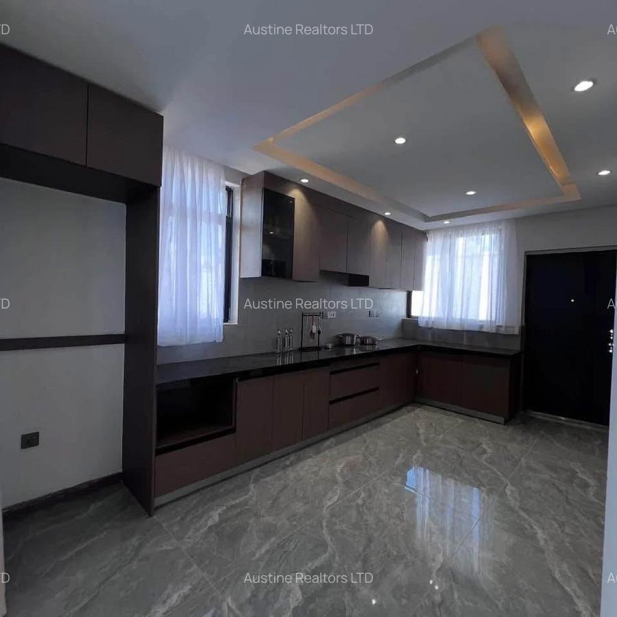 5 Bed Townhouse with En Suite at Kamangu Area - 4