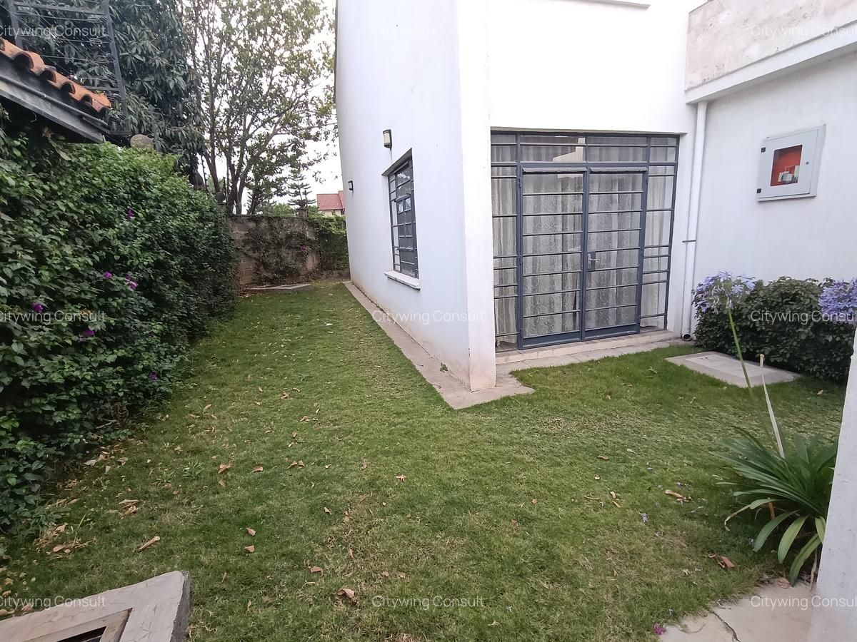 4 Bed Townhouse with En Suite at South C - 3