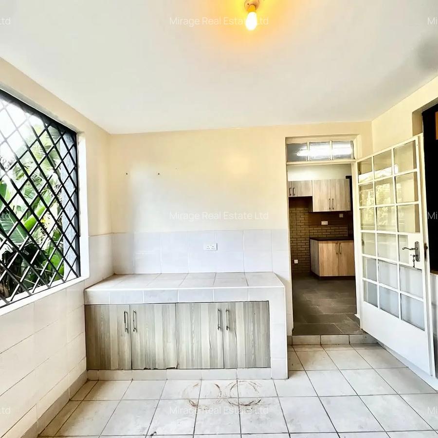 3 Bed Apartment with En Suite in Lavington - 3