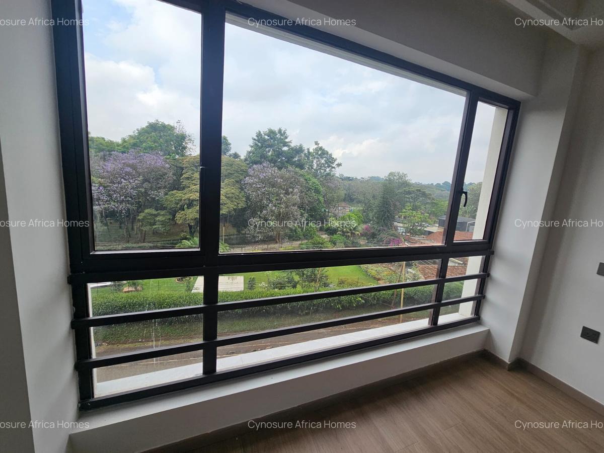 2 Bed Apartment with En Suite at Riverside Drive - 5