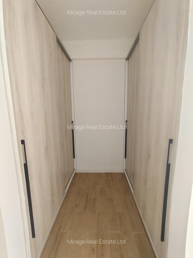 1 Bed Apartment with En Suite in Lavington - 9