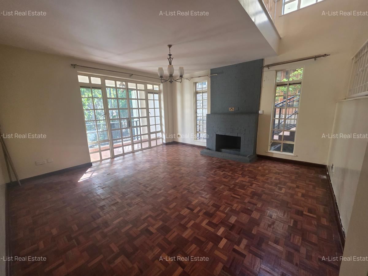 4 Bed Villa with En Suite at Red Hill - 4