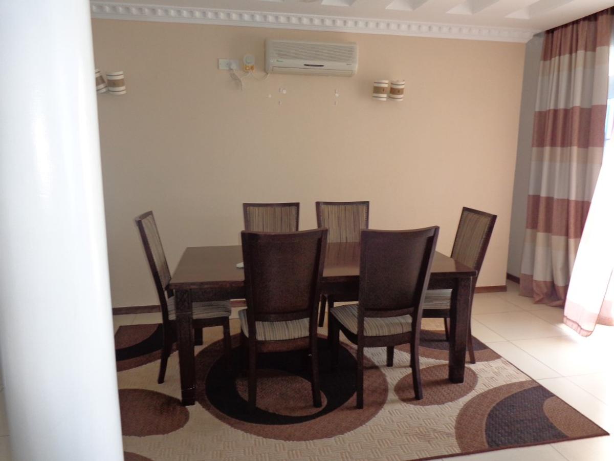 Furnished 2 Bed Apartment with En Suite at Ar797 - 3
