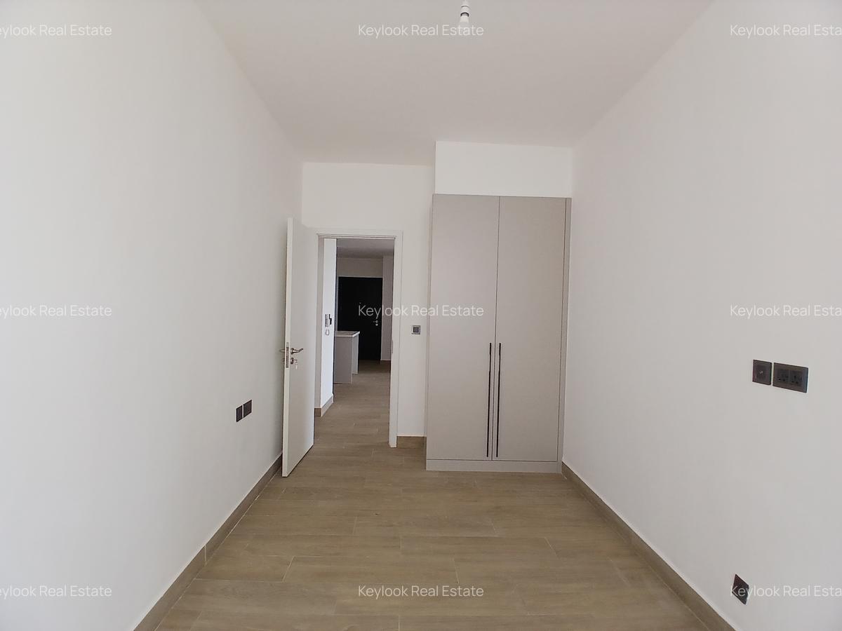 3 Bed Apartment with En Suite at Riverside Drive - 15