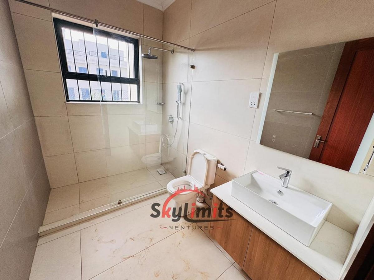 5 Bed Villa with En Suite at Loresho - 14