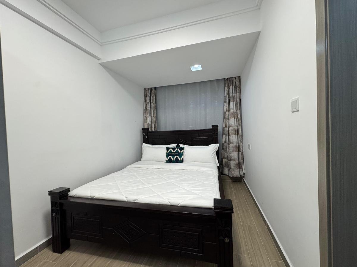 Serviced 1 Bed Apartment with En Suite at Riverside - 5