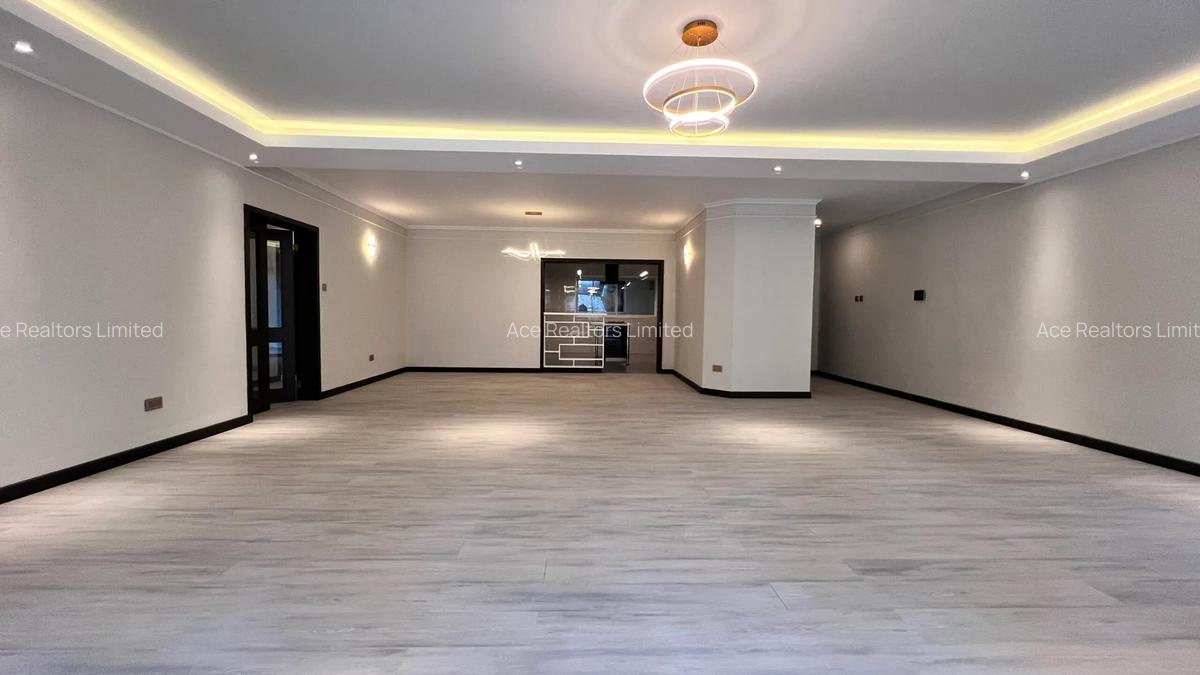 2 Bed Apartment with En Suite at Riverside Drive - 5