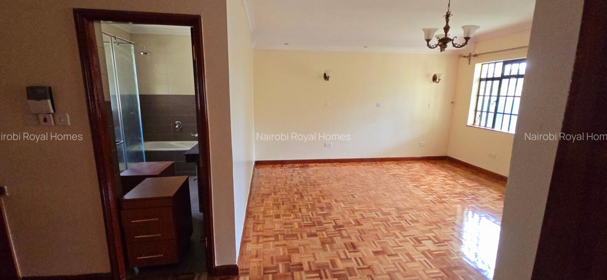 4 Bed Townhouse with En Suite at Convent Drive - 8