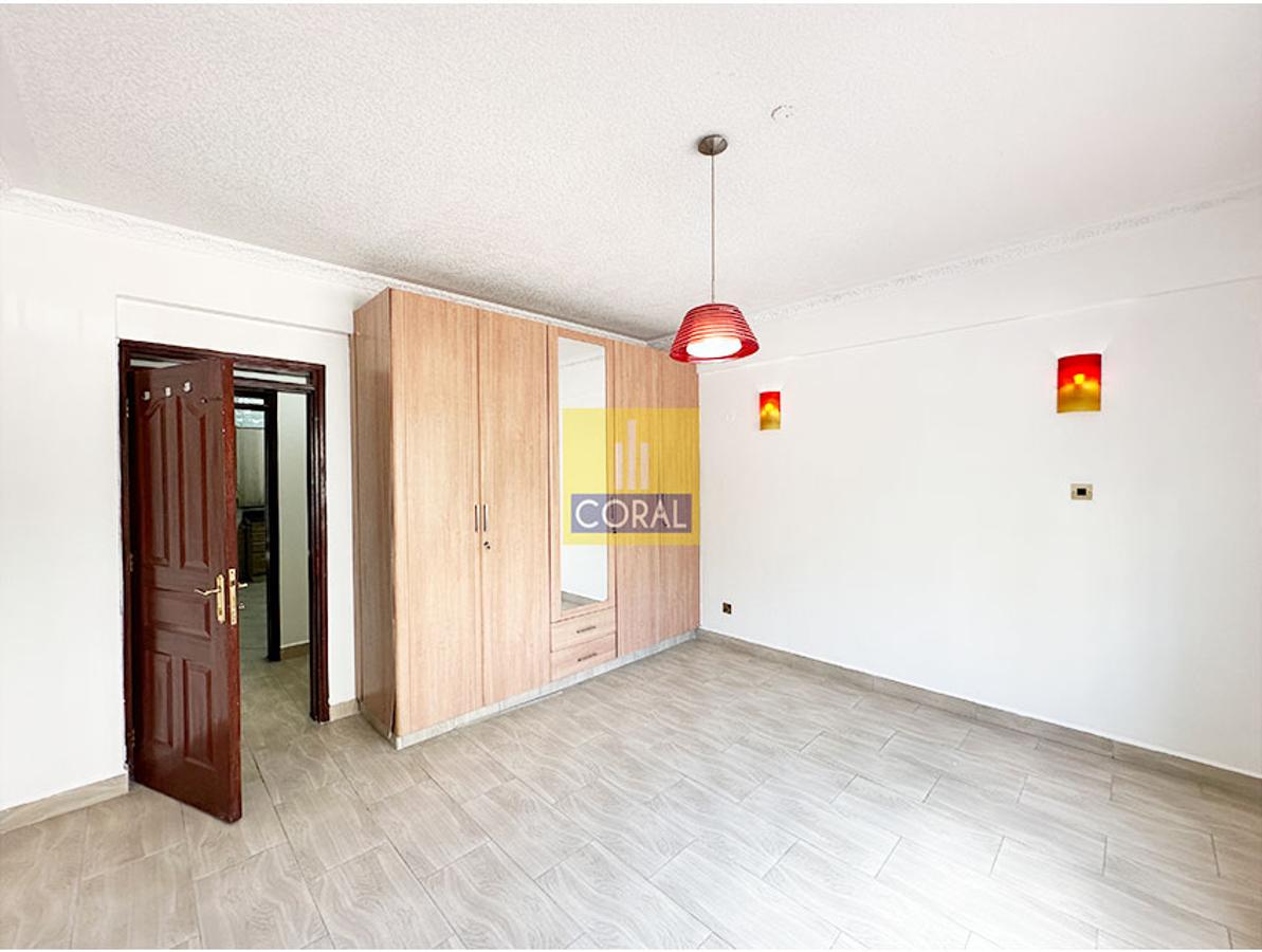 4 Bed Apartment in Parklands - 6