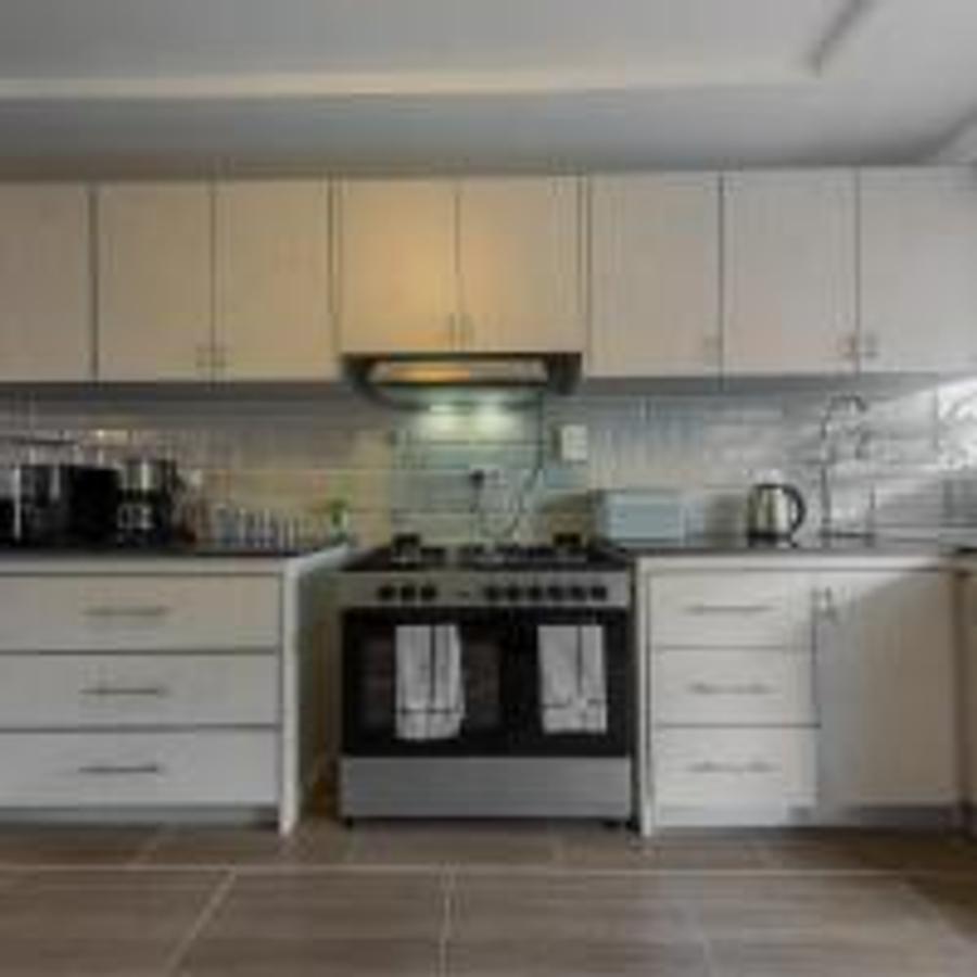 Serviced 4 Bed Apartment with En Suite at Riverside Gardens - 6