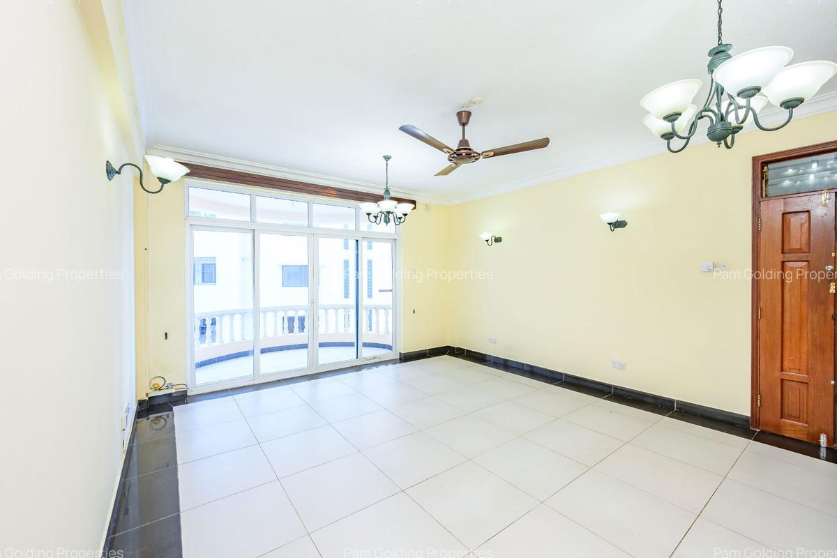 4 Bed Apartment with En Suite at Oceanic Road - 5