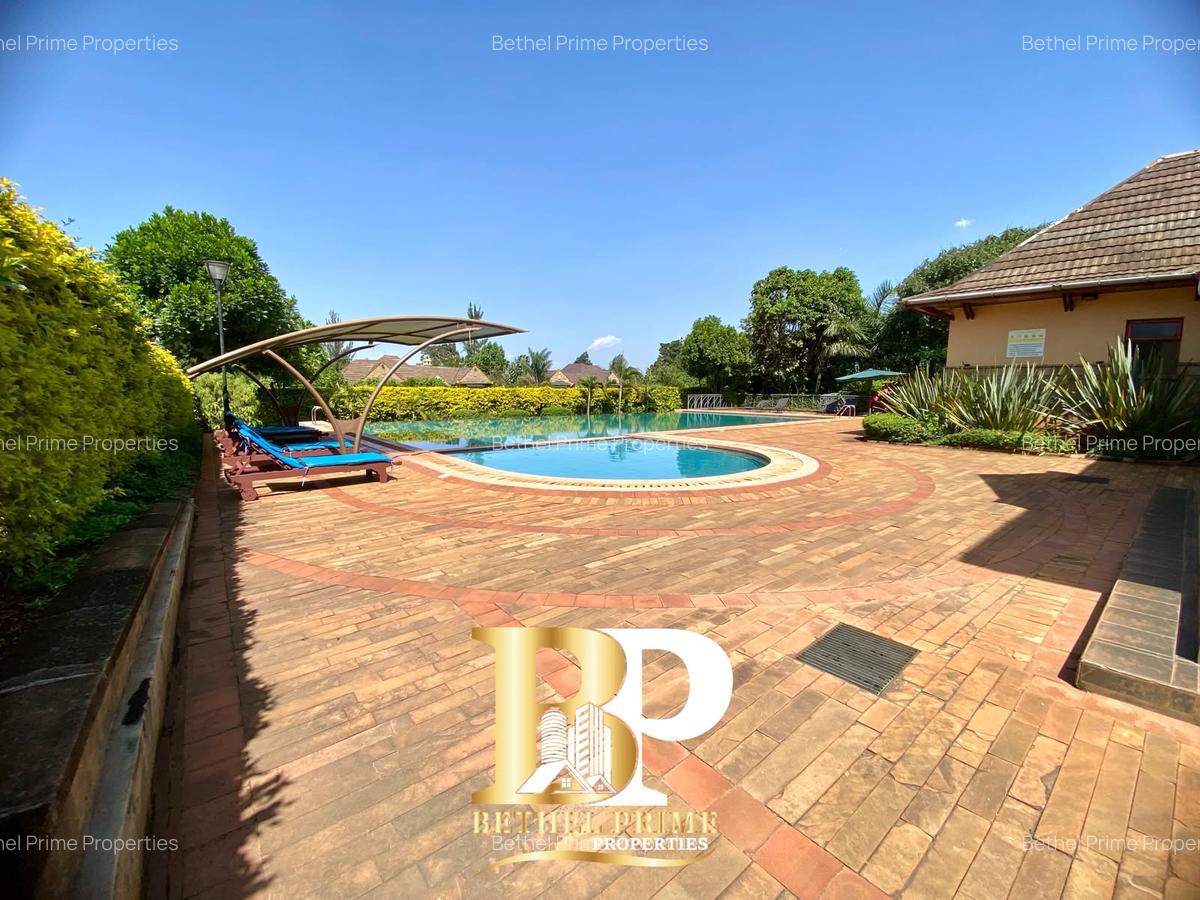 6 Bed Townhouse with En Suite in Runda - 4