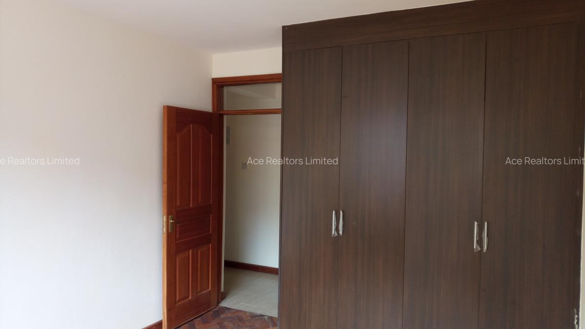 3 Bed Apartment with En Suite at City Park - 6