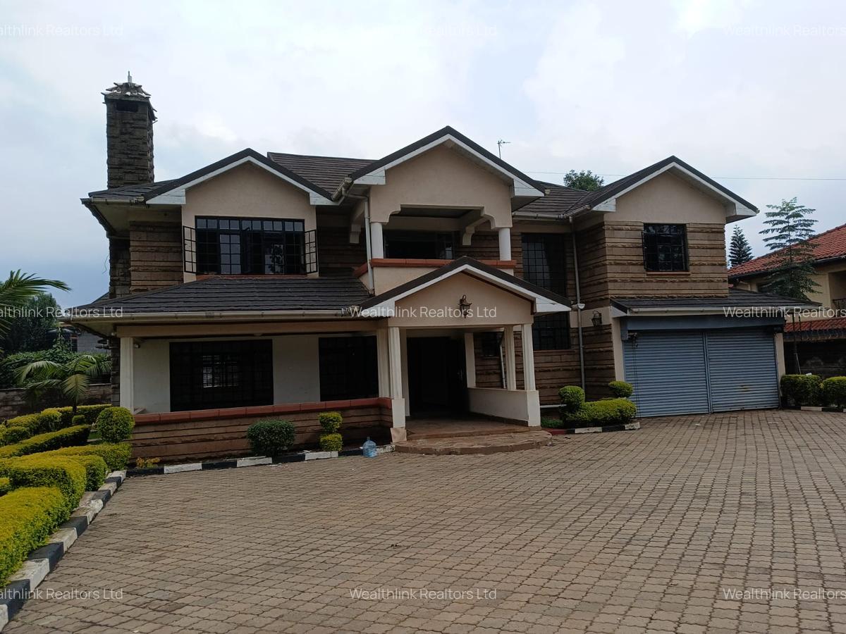 5 Bed House with En Suite at Runda - 2