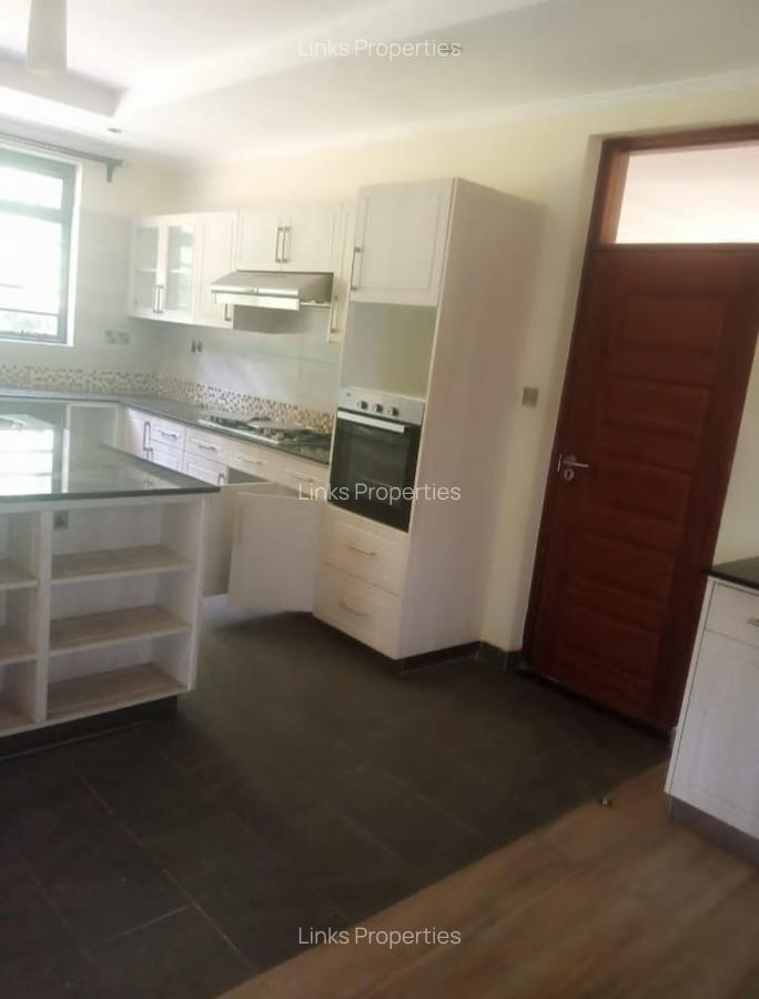 5 Bed Townhouse with En Suite at Karen - 2