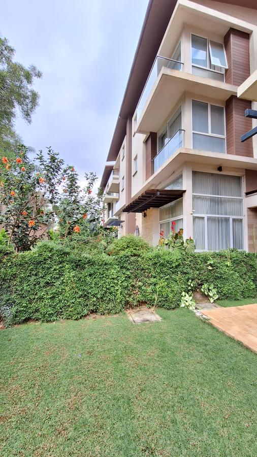 5 Bed Townhouse with En Suite at Lavington. - 8