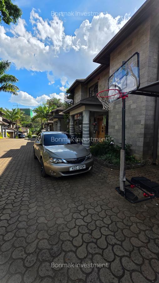 4 Bed Townhouse with En Suite at Peponi Road. - 2