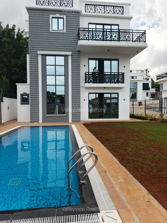 5 Bed Townhouse with En Suite at Lavington - 9