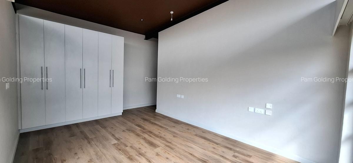 4 Bed House with En Suite in Kiambu Road - 10