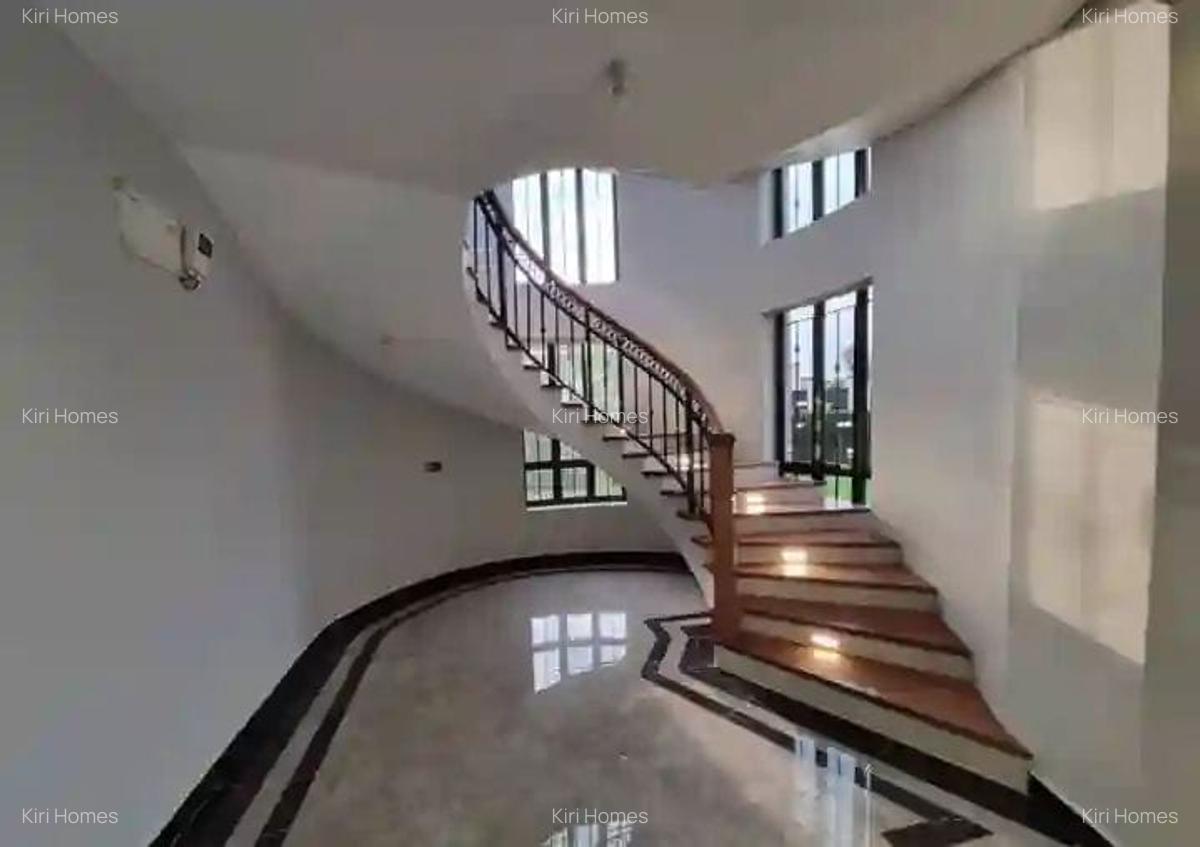 5 Bed Townhouse with En Suite in Runda - 7