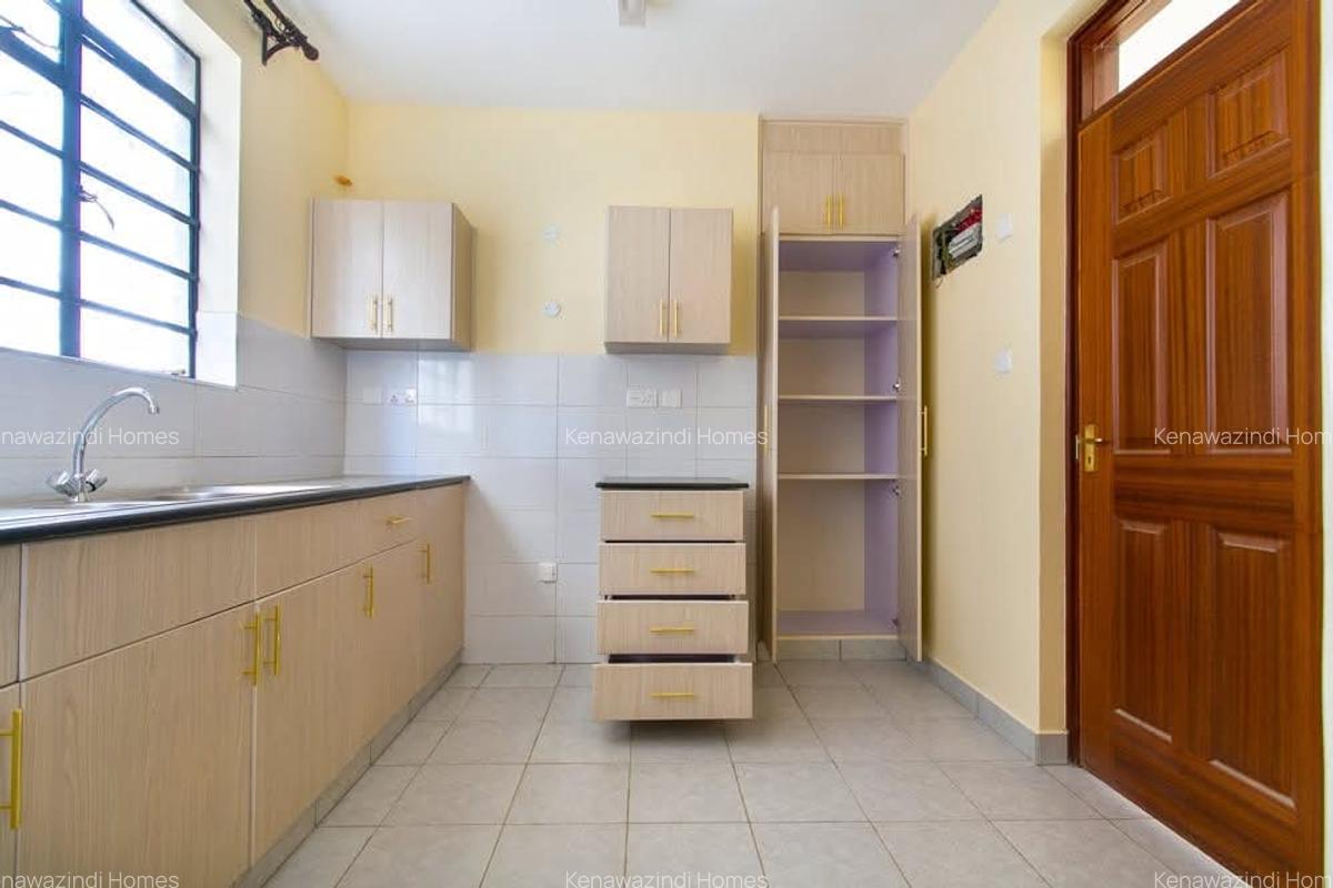 2 Bed Apartment with En Suite at Mombasa Road - 12