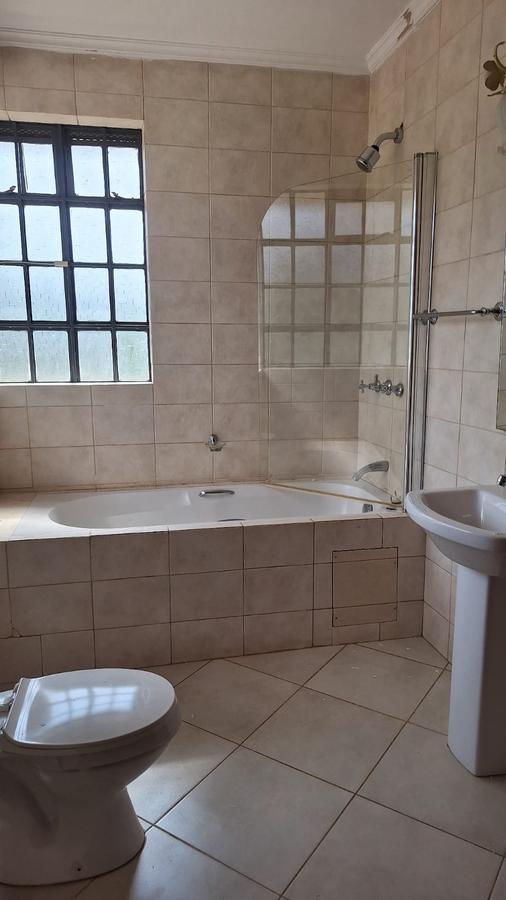 6 Bed House with En Suite in Kitisuru - 19