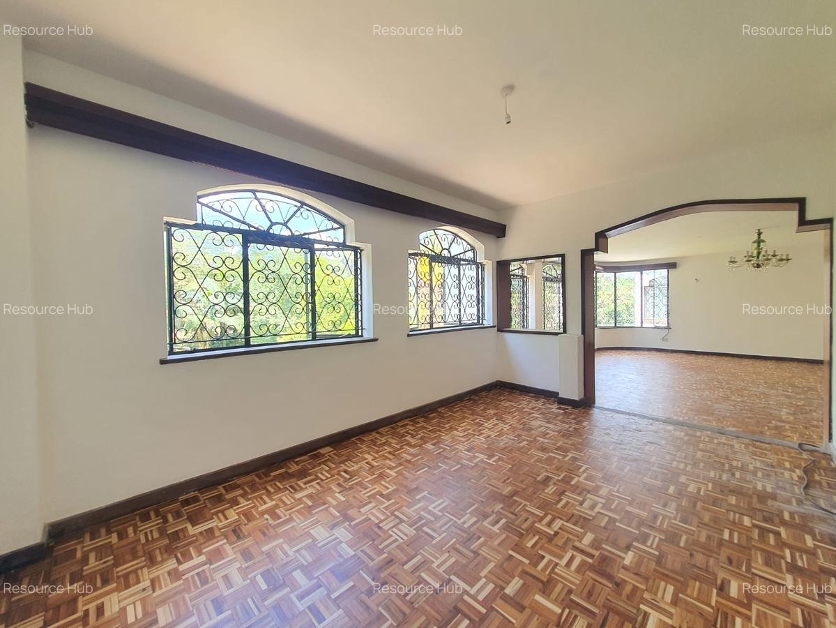 6 Bed House with En Suite in Nyari - 7