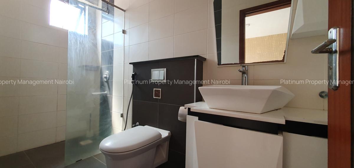 2 Bed Apartment with En Suite in Parklands - 12