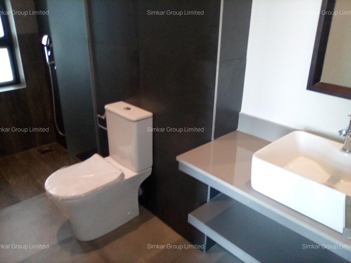 4 Bed Townhouse with En Suite at Tilisi - 13