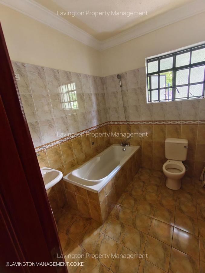 4 Bed Townhouse with En Suite at Lavington Green - 11