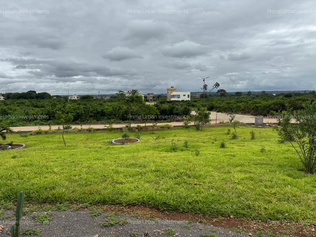 5,445 ft² Land in Vipingo - 4